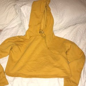 Cropped hoodie